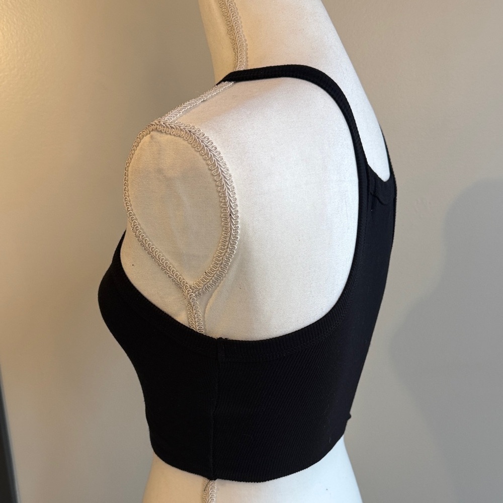 TALENTLESS Black Ribbed Crop Top - Picture 2 of 4